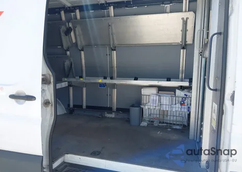 2015 Mercedes-Benz Sprinter 2500 High Roof из США, поврежденный, VIN WD3PE8DB4FP127306